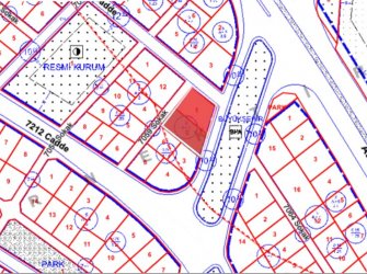  BULVAR VE ÜÇ YOL CEPHELİ 1360 M2 SATILIK ARSA