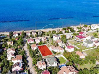 DENİZE 3. PARSELDE SATILIK ARSA