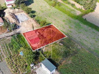 İNCESU’DA 885 M2 ARSA VE ABONELERİ YAPILI EV