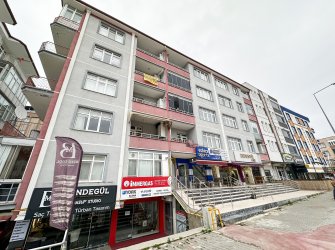    ÖMÜREVLERİ TRAMVAYDA 3+1 YALITIMLI KİRALIK DAİRE