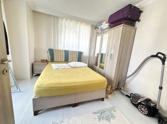 TRAMVAY DURAĞA VE SAHİLE YAKIN EŞYALI 1+1 SATILIK