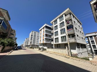 TRAMVAYA 2. SOKAKTA EŞYALI 1+1 SATILIK DAİRE